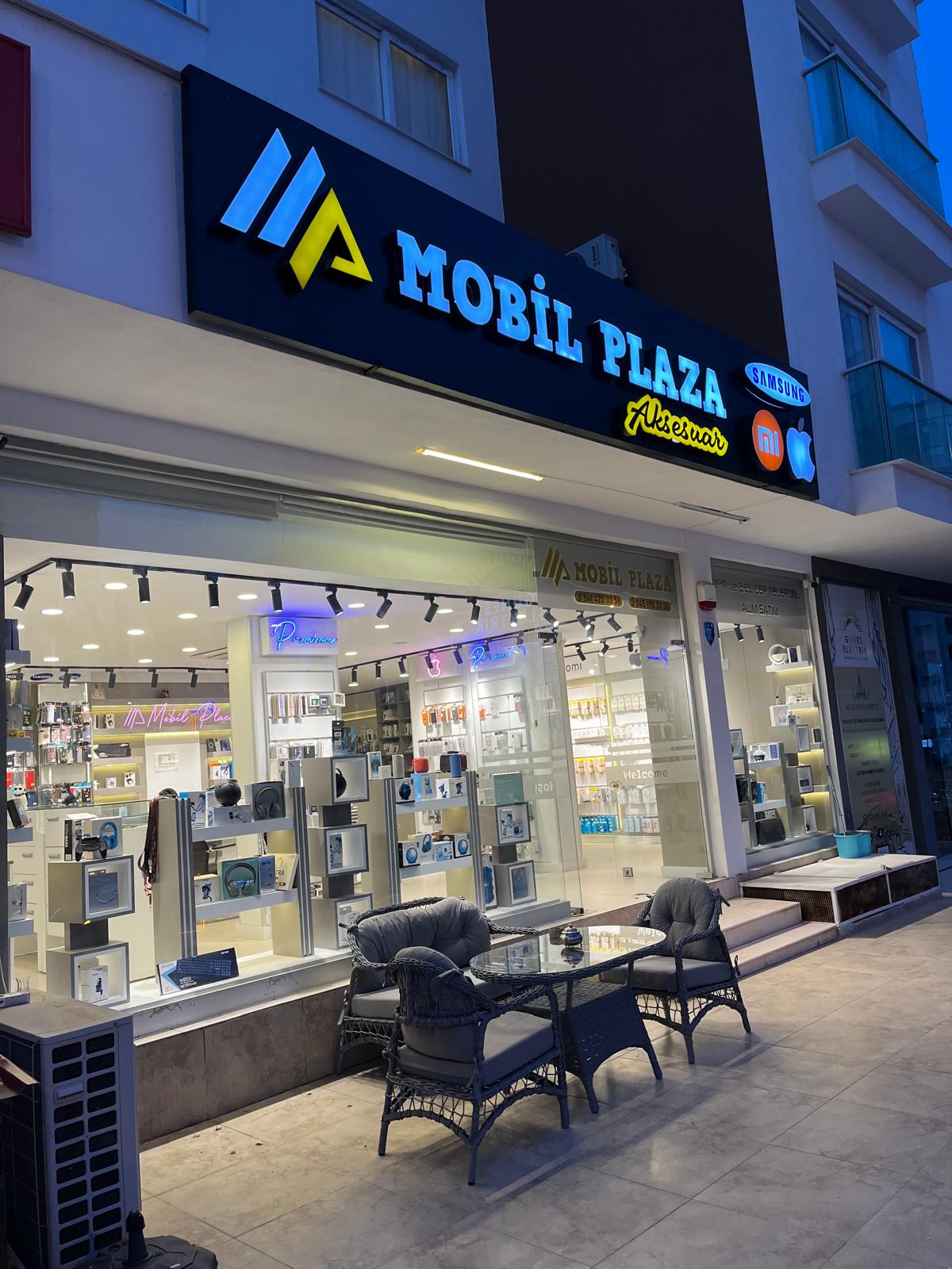Mobil Plaza 